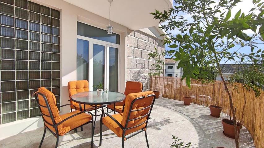 Location de vacances pour 10 personnes, avec piscine et jardin dans Alijó - 4