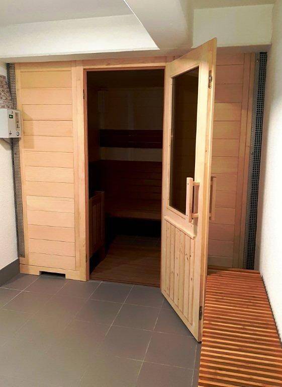 Ganze Wohnung, Diese Ferienwohnung verfügt über 3 Schlafzimmer....Schwimmbad / Sauna im Haus in Hörnum, Sylt