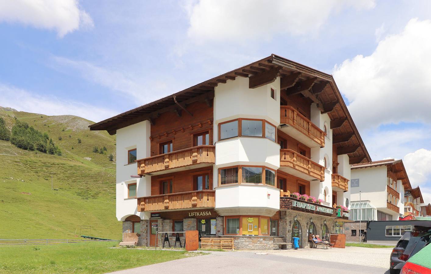 Ganze Ferienwohnung, Gemütliches Ski-In Appartement mit Terrasse & WiFi in Stubaier Alpen, Kühtai