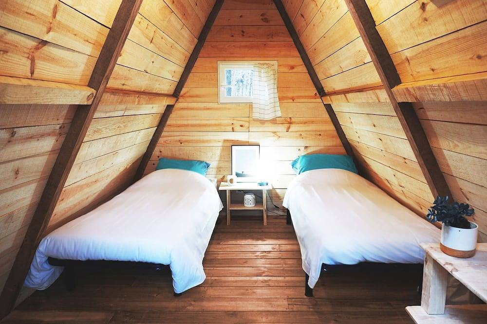 Log Cabin for 2 People in Biscarrosse, Landes