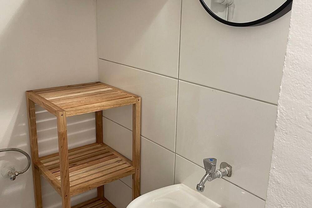 Ganze Wohnung, Handwerkerwohnung \"Daniel\" in Halle mit Stellplatz in Halle (Saale), Saale-Unstrut