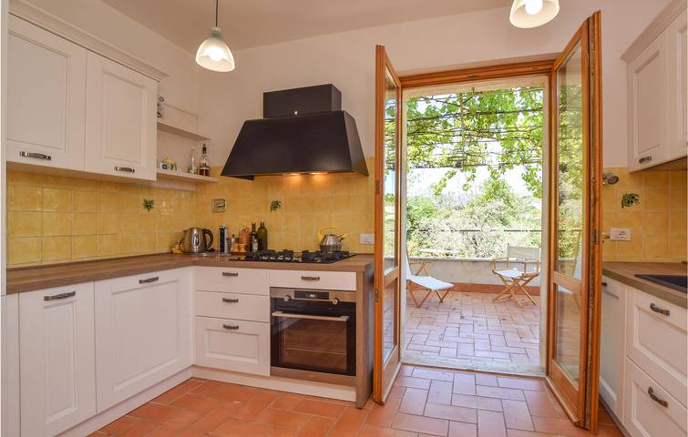 Modernes Apartment mit Pool, WLAN und Parkplatz in der Nähe von Toffia in Toffia, Terminillo