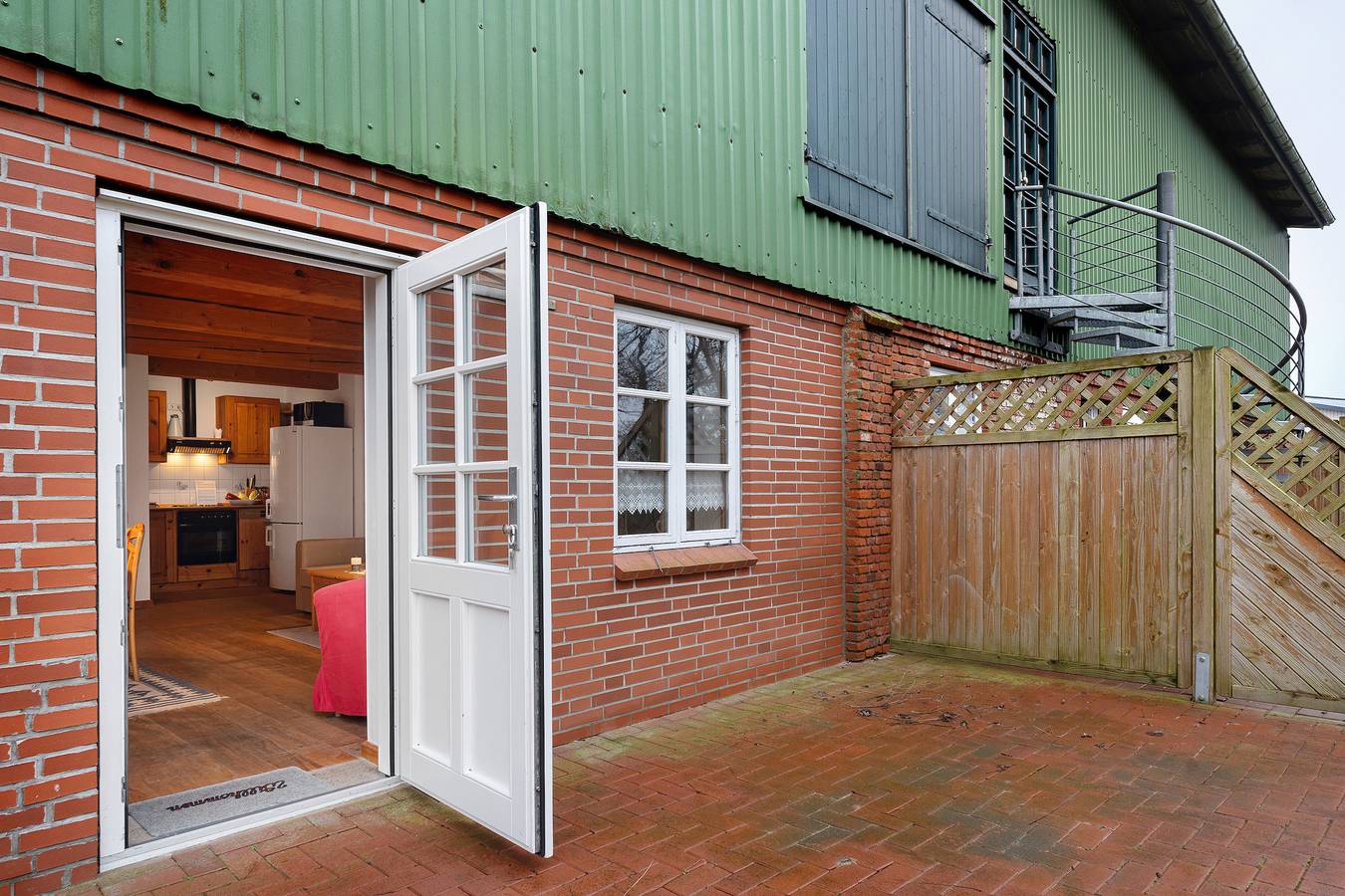 Ganze Wohnung, Ferienwohnung 'Haus Mühlenhof 4' mit Privatterrasse, Gemeinschaftsgarten und Wi-Fi in Hillgroven, Wesselburen und Umgebung Region