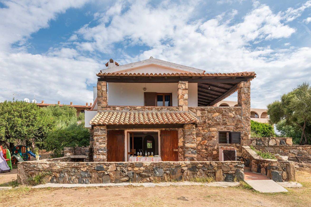 Entire apartment, Trilo Caraibi in Pittulongu, Costa Smeralda