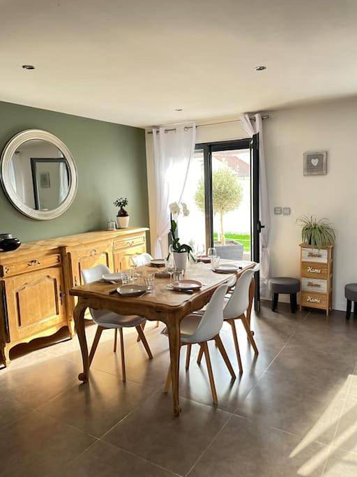 Gîte pour 7 personnes, avec Balcon et Jardin à Coutevroult