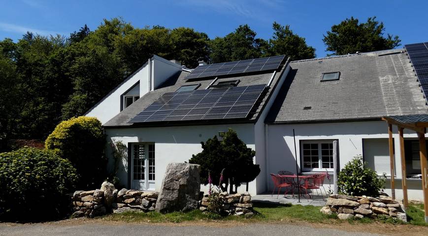 Gîte pour 4 personnes, avec terrasse ainsi que jardin et jacuzzi