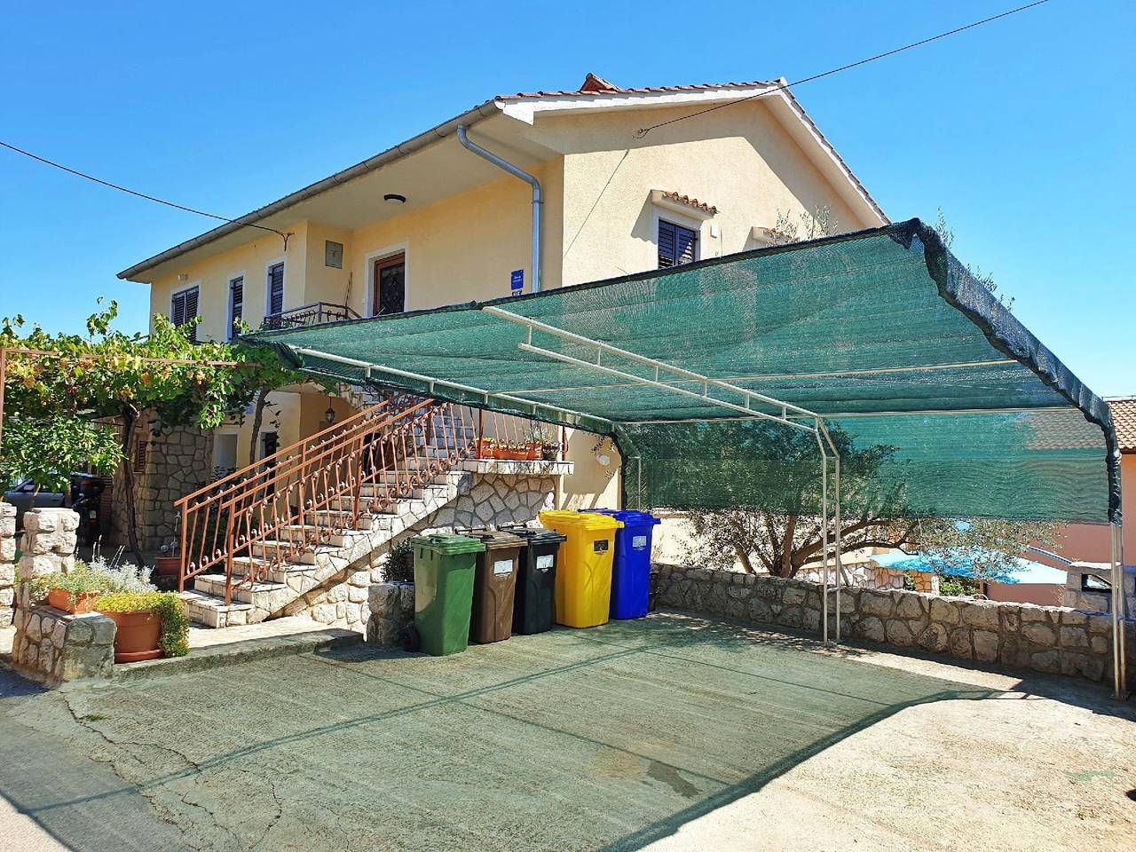 Ganze Ferienwohnung, Apartment Santic -Meerblick, Haustiere erlaubt in Cizici, Krk