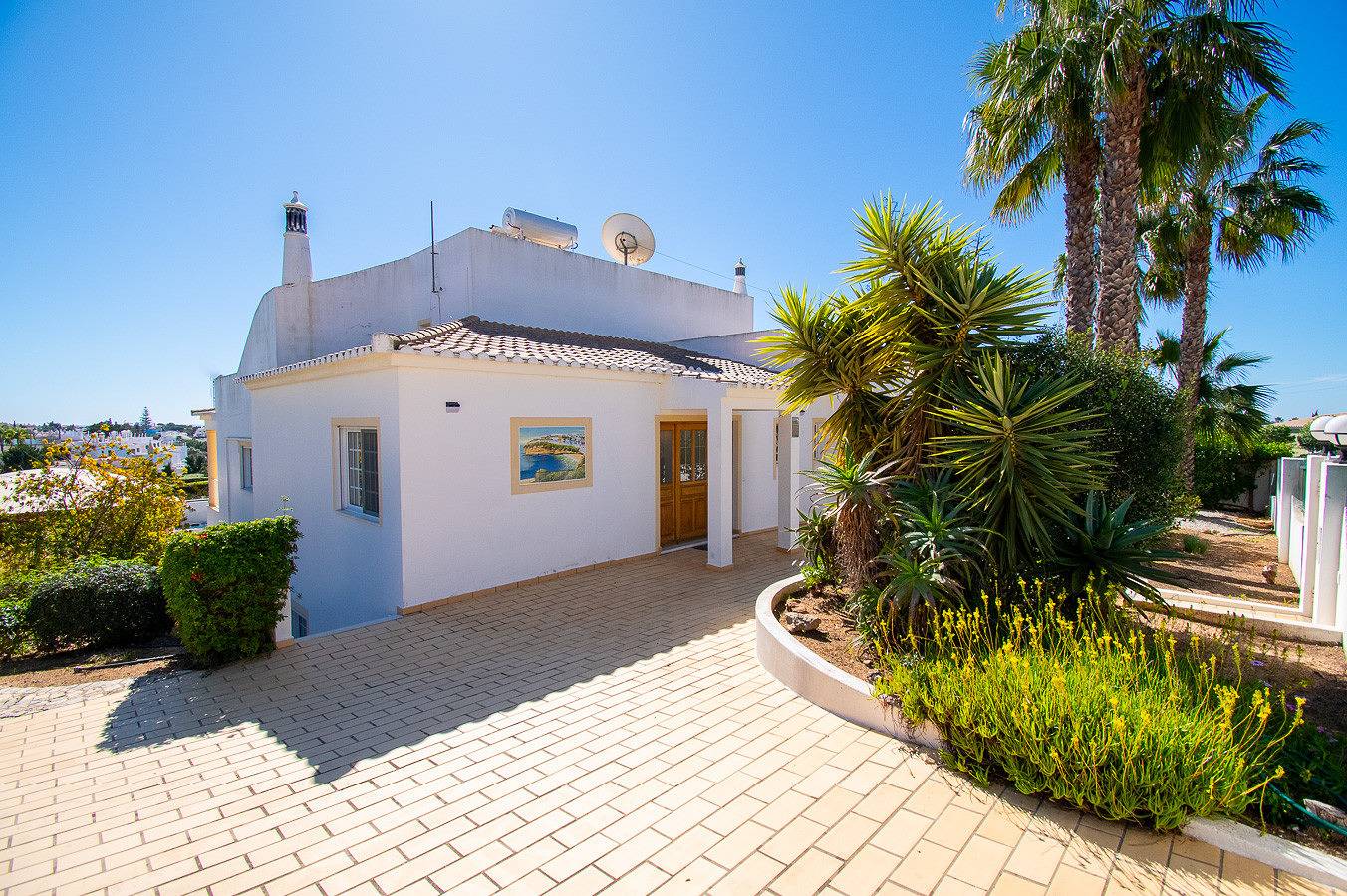 Villa voor 6 Personen in Carvoeiro, Lagoa