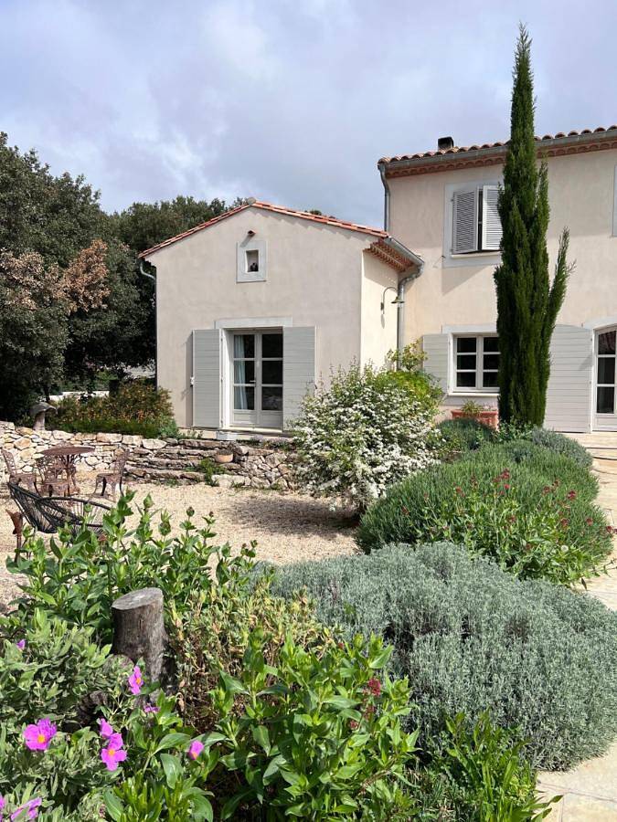 Location de vacances pour 2 personnes, avec piscine et jardin, animaux acceptés à Ventenac-Cabardès - 2