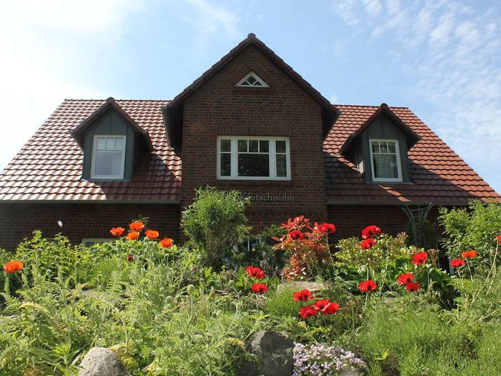 Ferienwohnung für 20 Personen, mit Balkon und Balkon/Terrasse sowie Terrasse und Garten in Kalkhorst