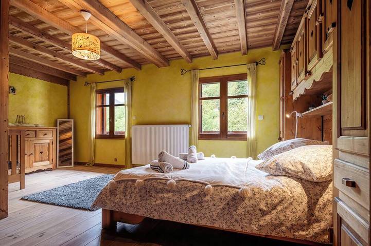 Beautiful, authentic mountain house with view. in Macizo del Mont Blanc