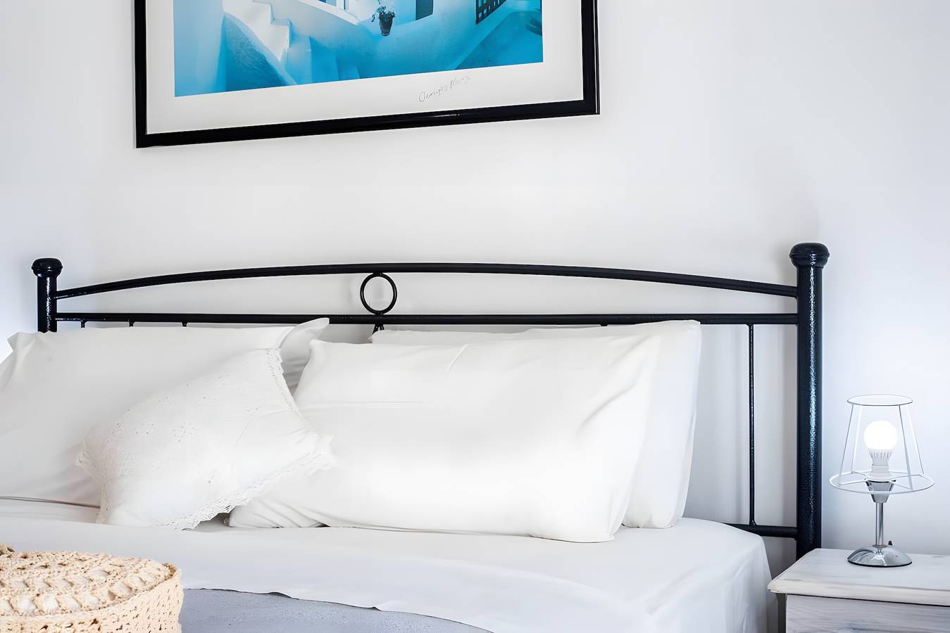 Monolocale intero, Appartamento 'White Wave Studio 1' con Vista Mare, Wi-Fi e Aria Condizionata in Kamari, Santorini