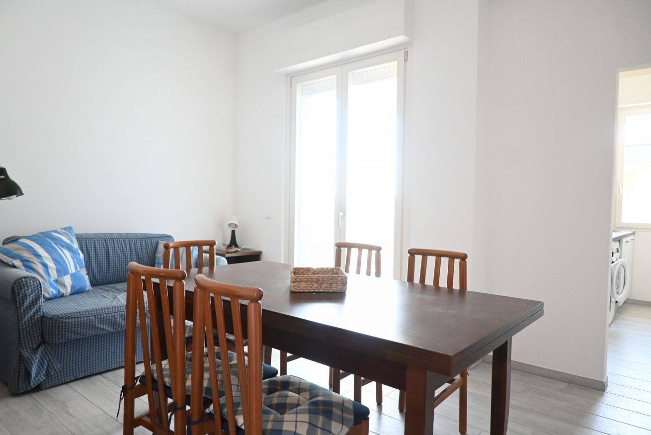 Apartamento entero, M394 - Marcelli, three-room apartment with terrace 100 meters from the sea in Marcelli, Riviera del Conero