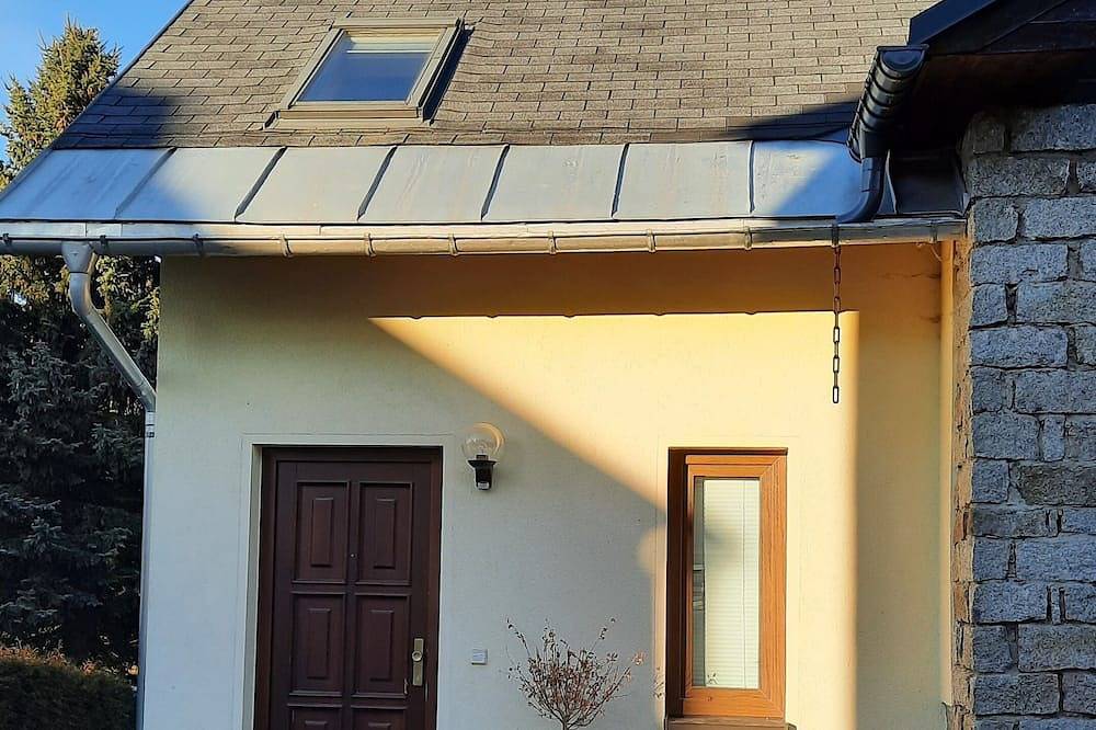 Ganze Wohnung, Holiday home in the beautiful Ore Mountains in Neudorf, Sehmatal