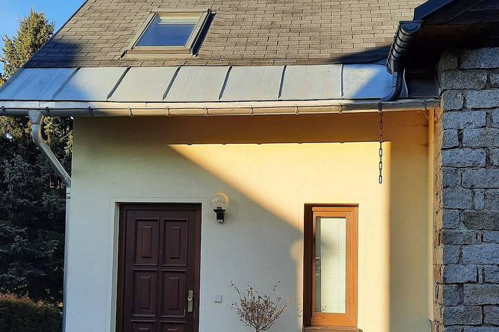 Ferienwohnung für 5 Personen, mit Balkon und Garten in Sehmatal