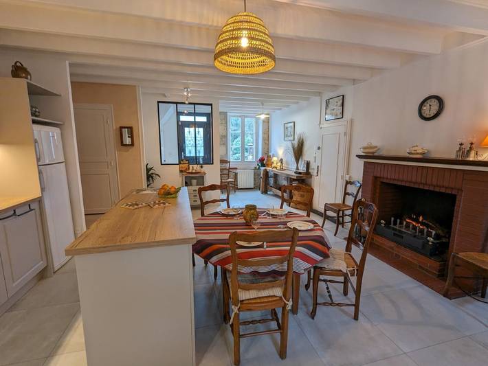 Gîte pour 11 personnes, avec jardin en Charente