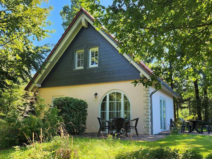 Luxushaus mit Garten, Sauna und ruhige Lage in Brandscheid, Naturpark Hohes Venn-Eifel