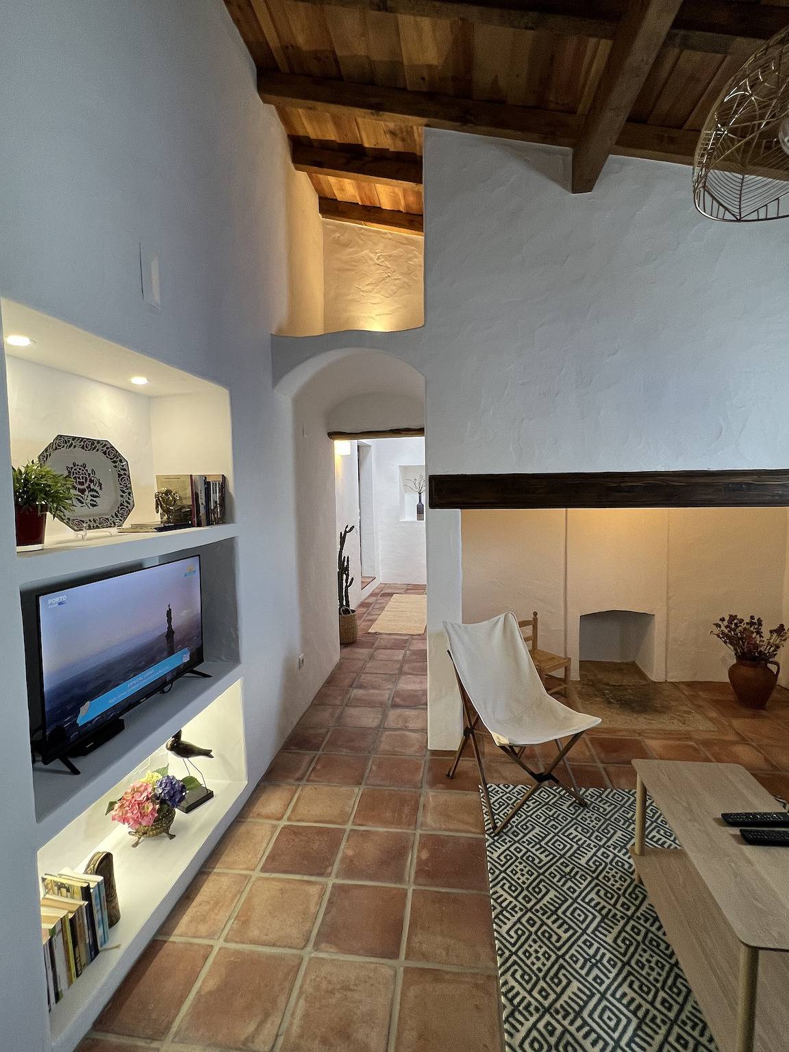Casa de férias 'Casa Das Chaminés' com terraço privado, jardim privado e Wi-Fi in Reguengos de Monsaraz, Distrito de Évora