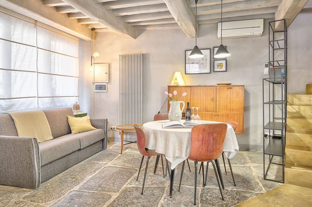 Casa Colonia - a great setting for a couple escape in Cortona's old town in Cortona, Provincia de Arezzo