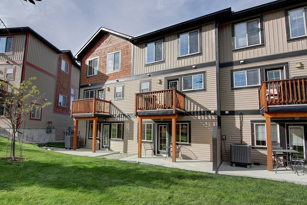 Ganze Wohnung, Erschwingliche Preise Remembrance Day Weekend $ 315 - 2nites oder $ 465 - 3nites! in Radium Hot Springs, Kootenay-Nationalpark