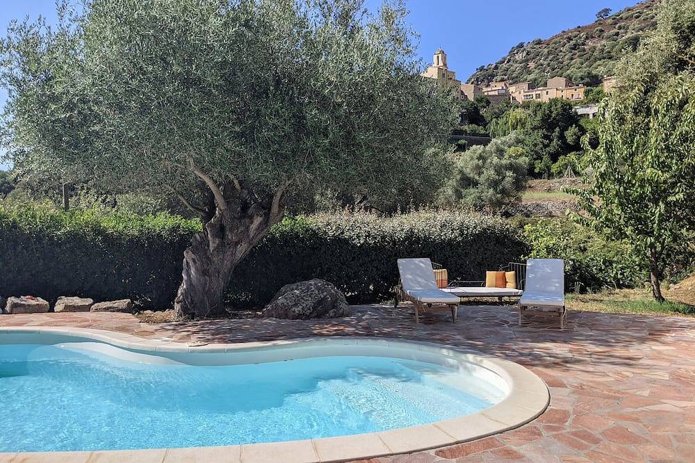 Renovated village house - Heated swimming pool - Beautiful view - Near Calvi in Zilia, Calvi region