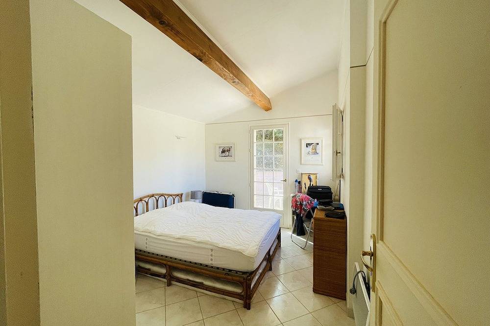 Villa provençale à 10 min à pied de la plage avec 2 chambres climatisées. in Rayol-Canadel-sur-Mer, Côte méditerranéenne (France)