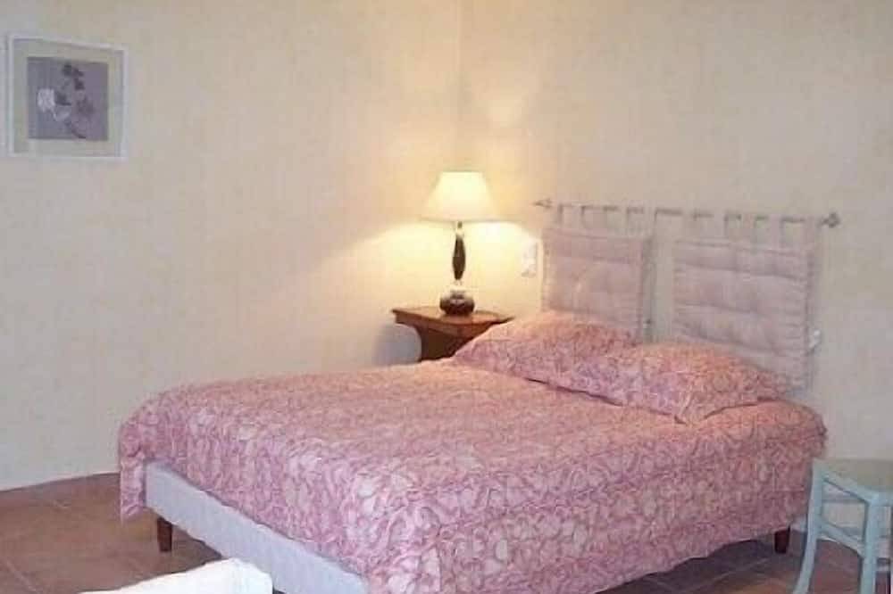 Appartement entier, Appartement dans villa indépendant avec piscine à partager in Monticello, Région de Calvi