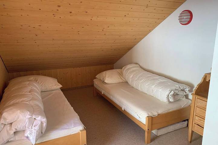 Ganze Wohnung, Haus Vicasa, Andiast, (Andiast), 59003B in Andiast, Alpenarena