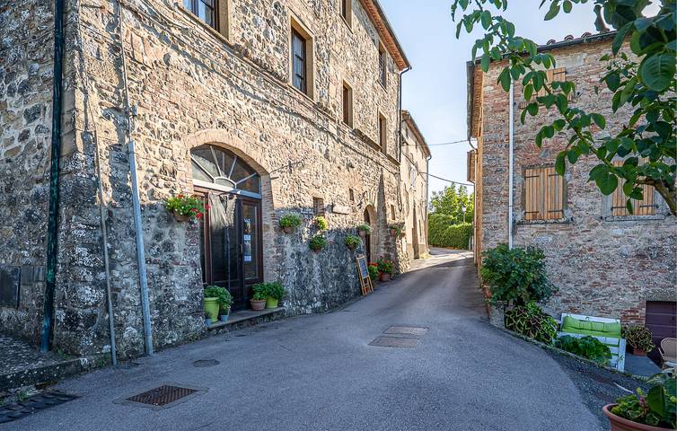 Ferienwohnung für 6 Personen, mit Pool und Terrasse, mit Haustier