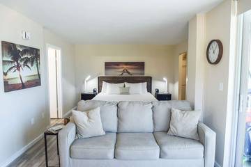 Beach Rental for 4 Guests in Bonita Bay, Barefoot Beach, Picture 4