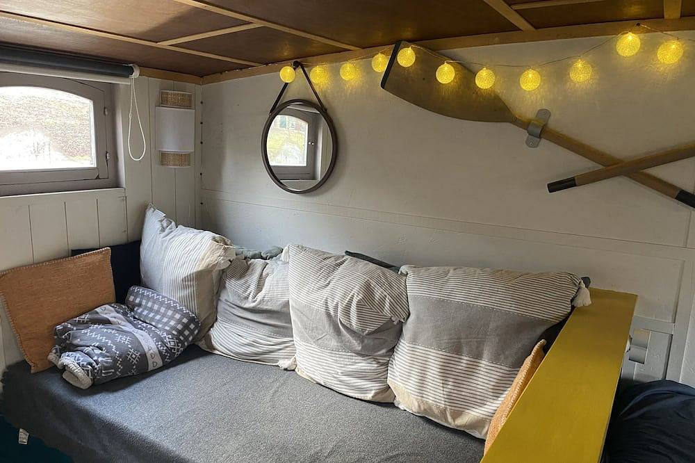 Apartamento entero, Cabine 3-Estudio-Apartamento-Baño privado con bañera-vista al canal in Metz, Metz-Campagne