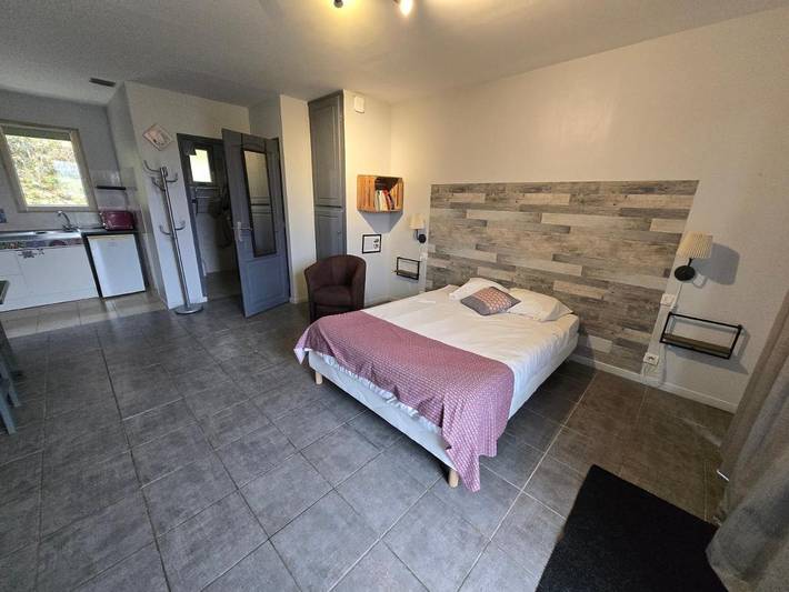 Hôtel pour 5 personnes, avec balcon et bassin pour enfant ainsi que vue et piscine, adapté aux familles à Cajarc - 2