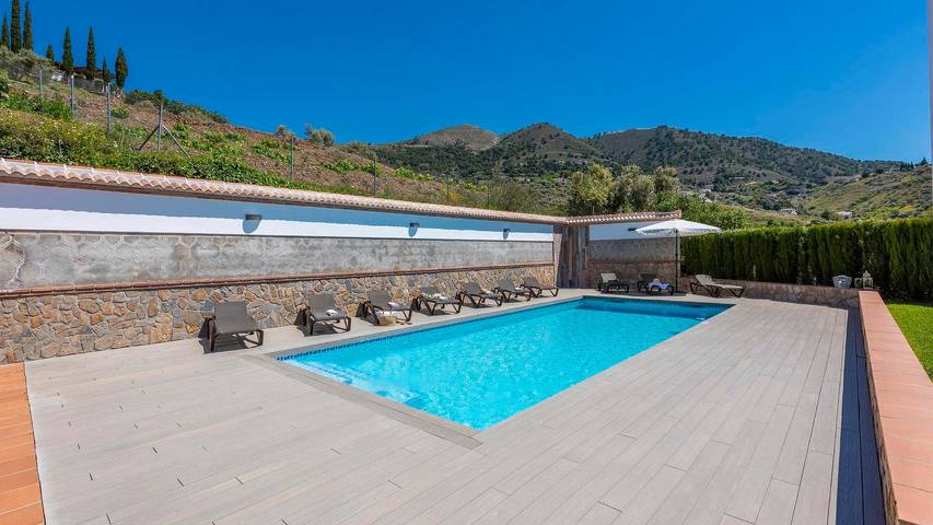 Chalet para 14 personas, con jacuzzi además de piscina y balcón/terraza en Provincia de Málaga - 3