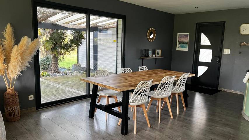 Location de vacances pour 6 personnes, avec terrasse ainsi que vue et jardin à Saint-Jean-des-Champs - 3