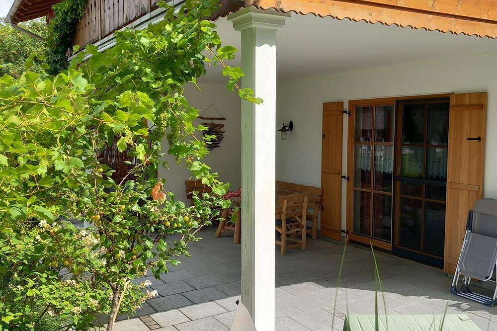Ganze Wohnung, Ferienwohnung bis 2 Personen, Erdgeschoss in Bad Feilnbach, Alpenland Tegernsee Schliersee