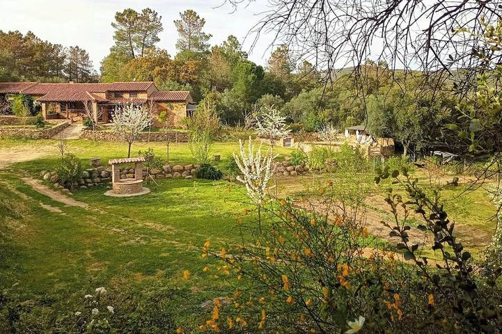 Holiday home for 11 people, with pool and garden as well as balcony - 1