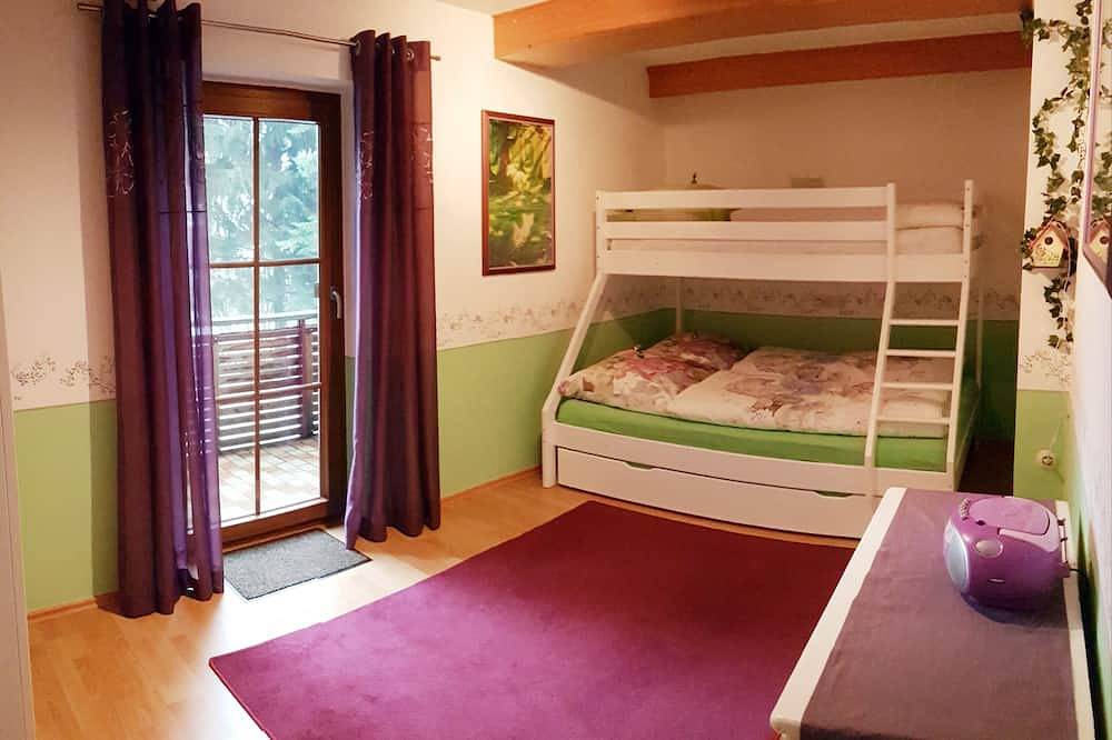 Ferienhaus Kristall, direkt in St. Englmar - mit \"Bayerischem Wald\" im Garten! in Sankt Englmar, Ostbayern