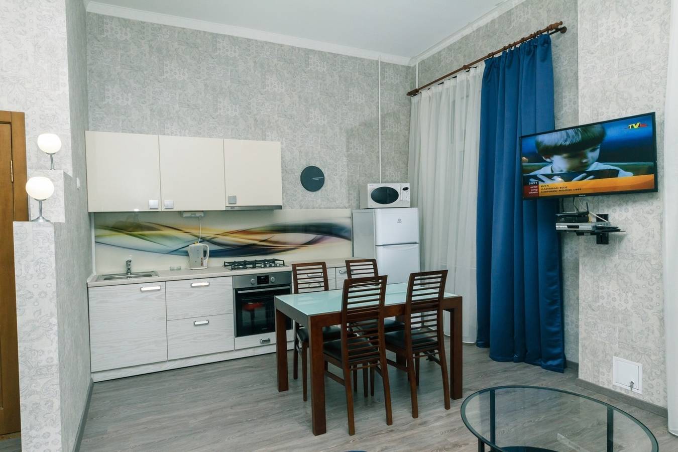 Entire holiday apartment, Two bedrooms. Studio 5a Baseina str. in Kyiv, Ukraine