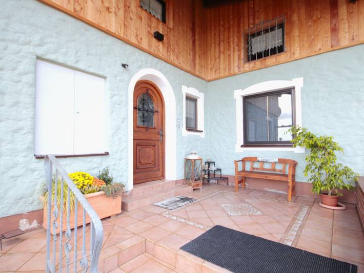 Ferienwohnung für 6 Personen, mit Balkon und Ausblick sowie Garten in Innviertel