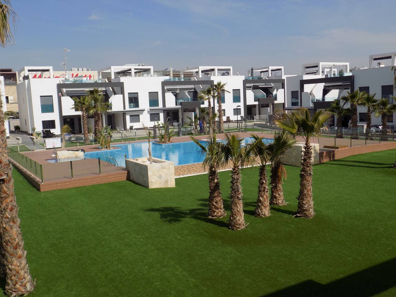 Entire apartment, Groundfloor, oasis beach 2 la zenia in La Zenia, Orihuela