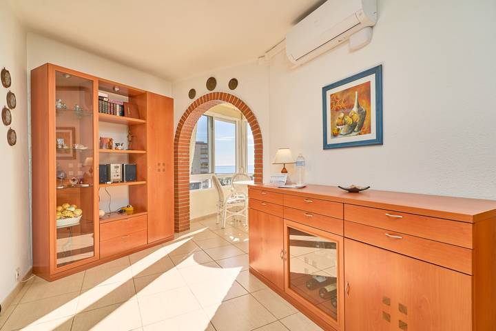 Entire apartment, Sea Views Centro Internacional A99 Apartment with Sea View, Wi-Fi and Air Conditioning in Torrox Costa, Torrox