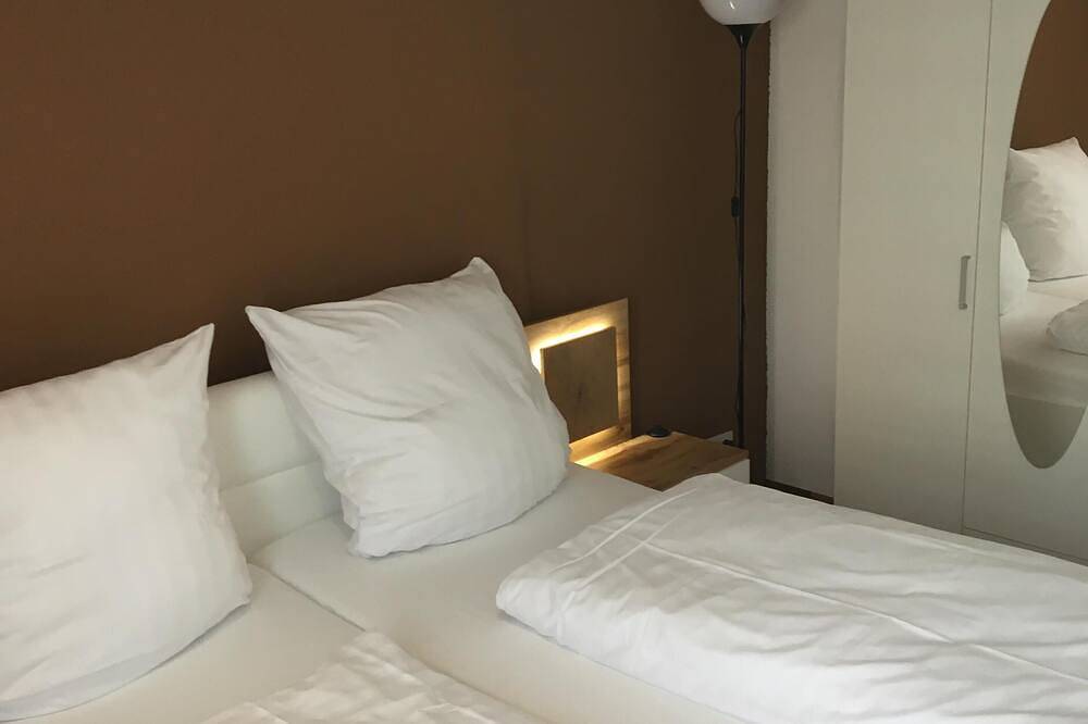 Ganze Wohnung, Ferienwohnung \"Zur Ottoburg\" im Ortskern von Schlitz in Schlitz, Rhön-Hessen