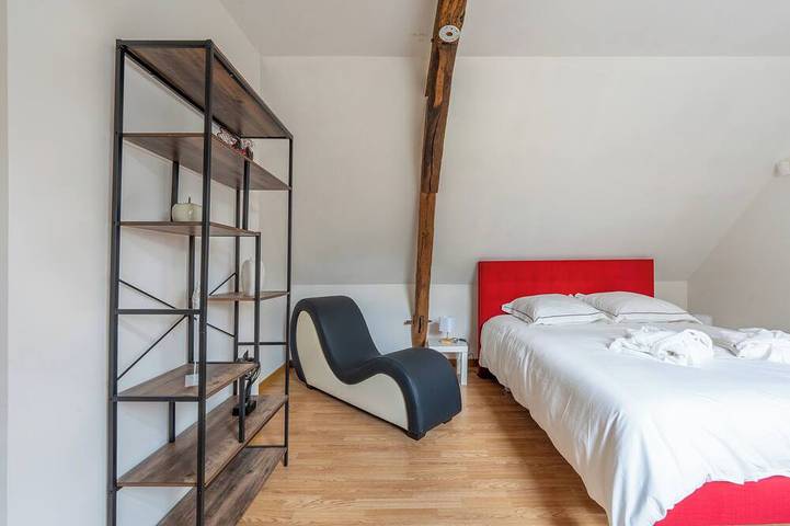 Location de vacances pour 4 personnes, avec jardin ainsi que terrasse et jacuzzi à La Chapelle-sur-Loire - 2