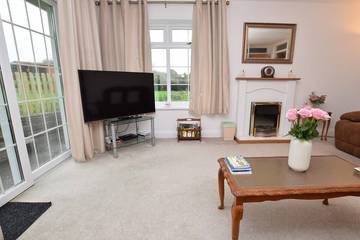 Cottage for 4 People in Pembroke, Pembrokeshire, Photo 3