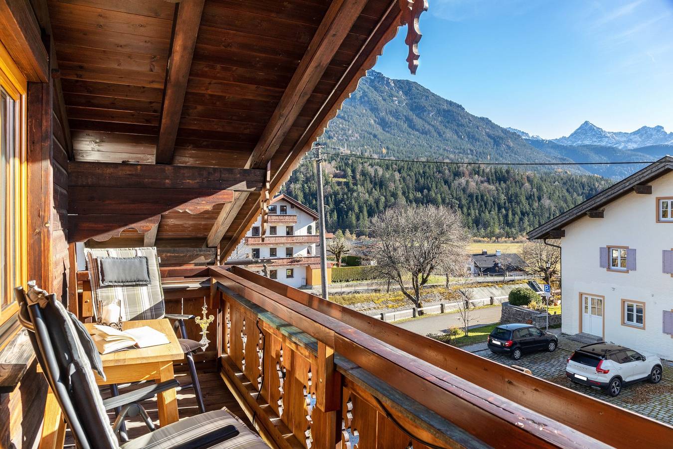 Entire apartment, Apartment '4' with Mountain View, Balcony and Wi-Fi in Krün, Bavarian Alps