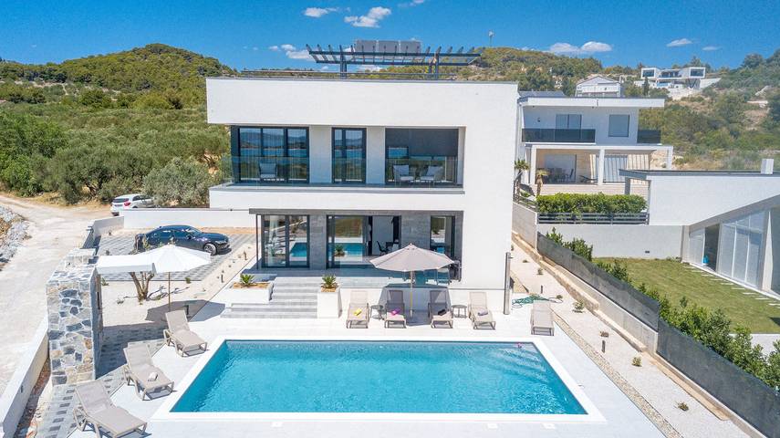 Ferienhaus für 8 Personen, mit Balkon in Vodice