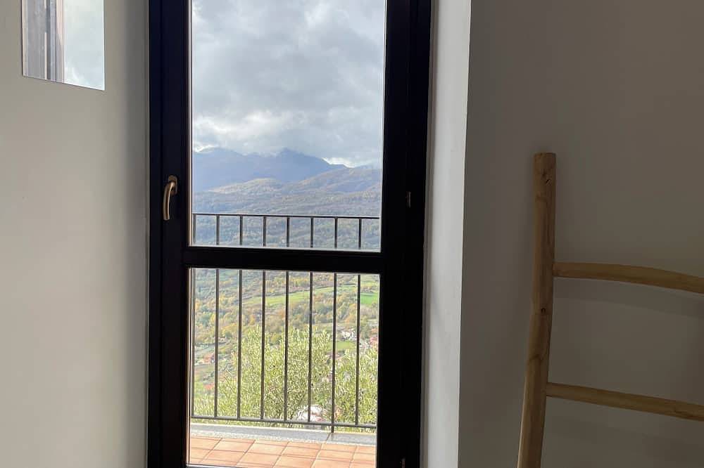 Appartamento intero, Appartamento a 2 minuti dalla piazza principale con vista su montagne e valle in Castelluccio Superiore, Provincia di Potenza