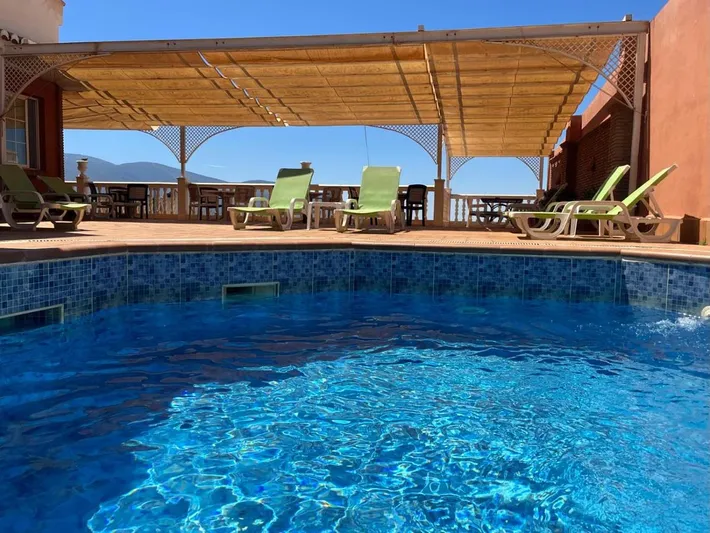 Hotel para 2 personas, con vistas y piscina - 1