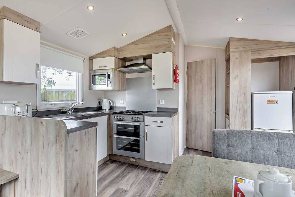 Static Caravan for 8 People in Clacton-on-Sea, Essex