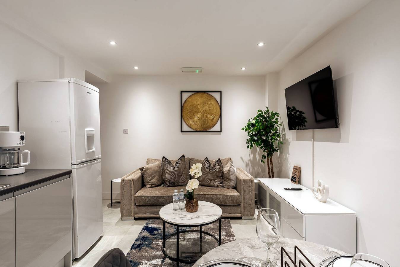 Ganze Wohnung, Stilvolles Apartment mit 2 Betten im Zentrum von Rochester für 4 Personen, Netflix-Arbeitsbereich in Rochester, Kent Downs